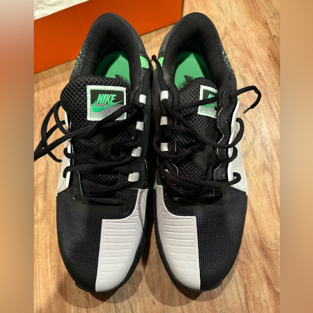 nike clay tennis shoes  - 10.5 Nike Zoom GP Challenge 1 Wh/Green/Black